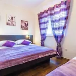 Niki * דוברובניק
